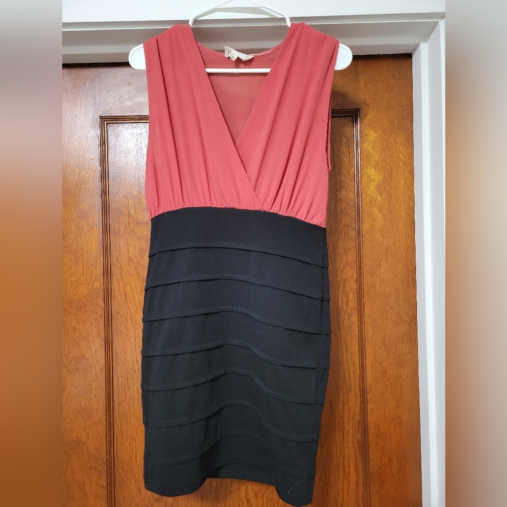 Elegant Coral and Black Sleeveless Dress